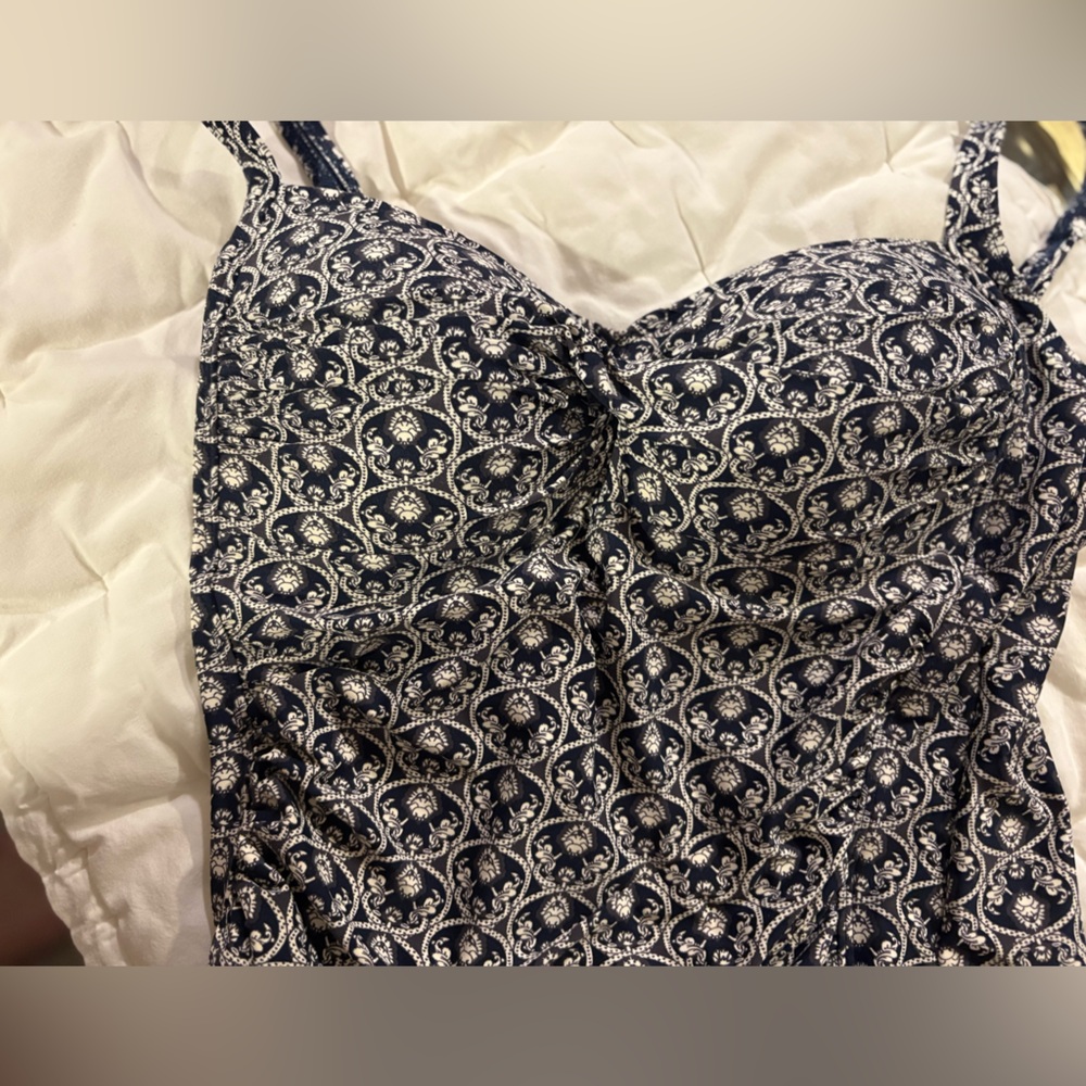 NIP TUCK SWIM US10 women’s Joanne one-piece swimsuit, blue/cream design EUC - Picture 8 of 8